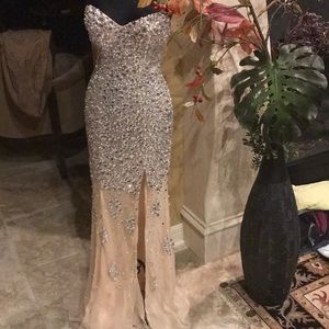 ‼️SOLD‼️Beautiful Jeweled Formal Gown